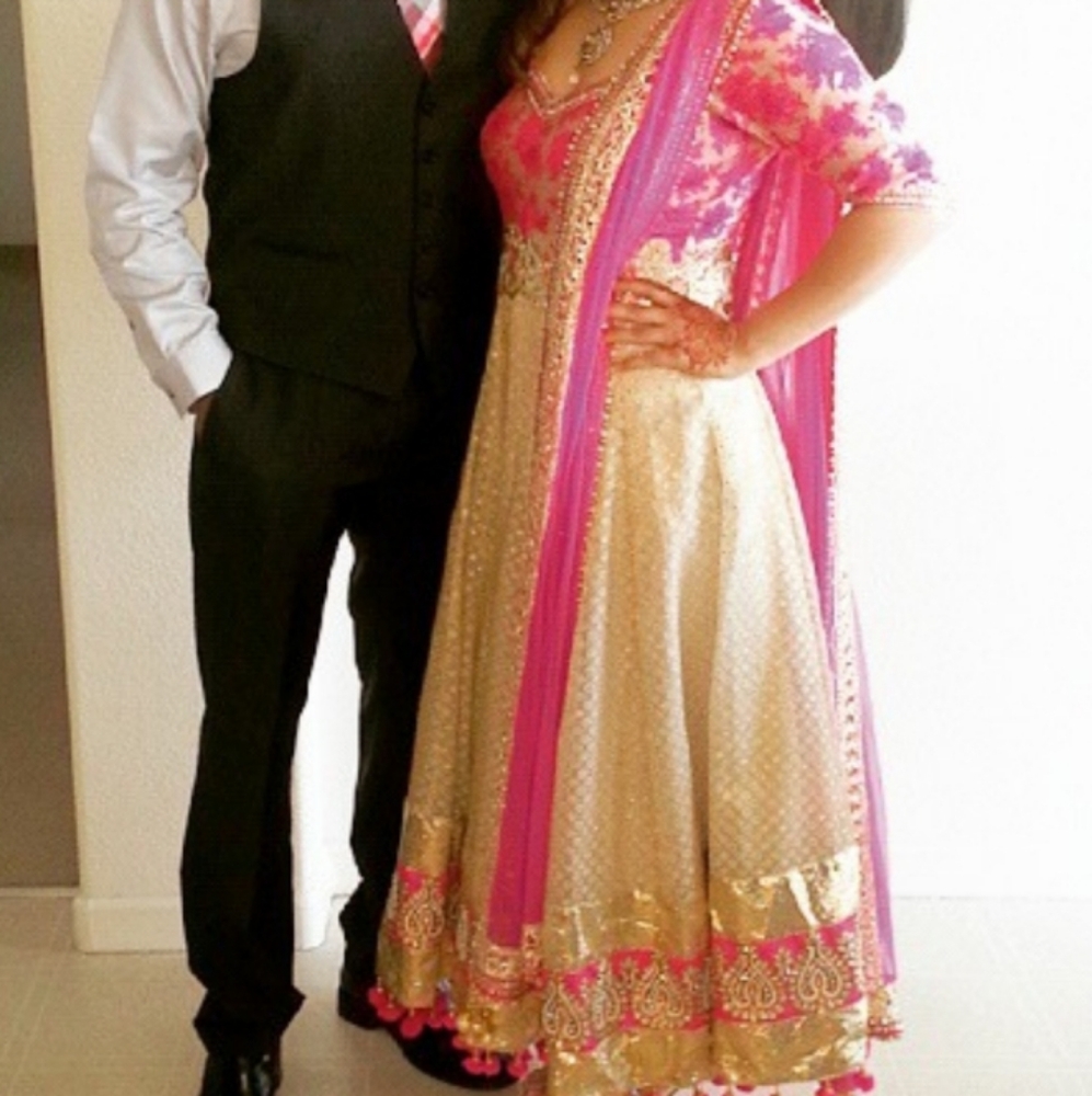 Poonam kaurture Anarkali suit